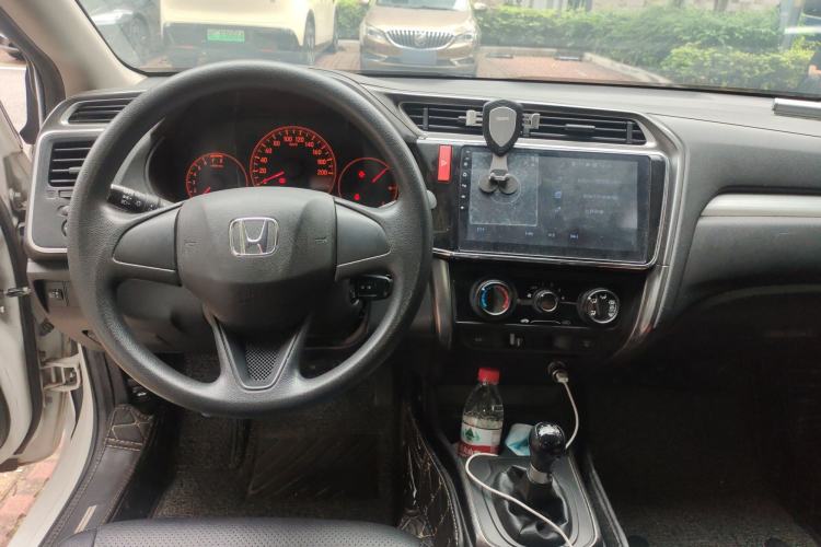 Used Honda Gienia 2017 1.5L Manual Classic Edition
