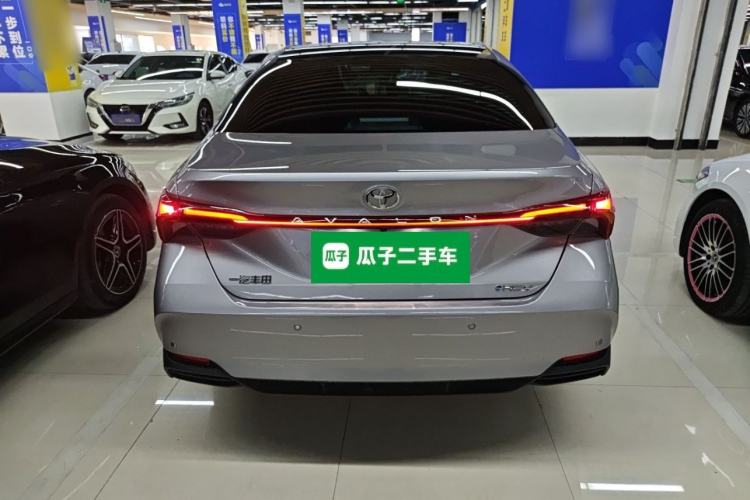 Used Toyota Avalon 2024 Dual-Motor 2.0L Luxury Edition

