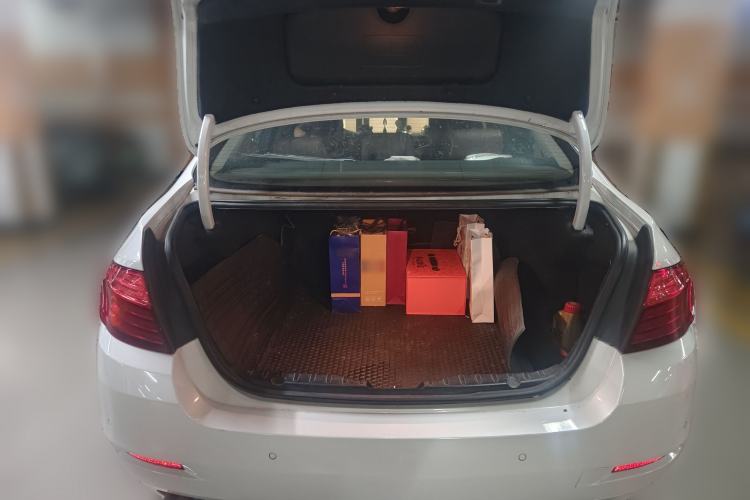 Used BMW 5 Series 2014 528Li Leading Model
