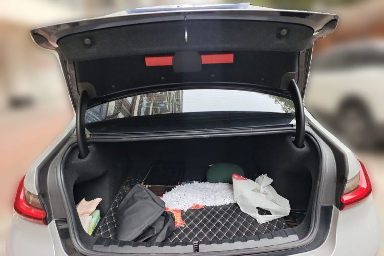 Used BMW 3 Series 2023 325i M Sport Night Edition Package Trunk