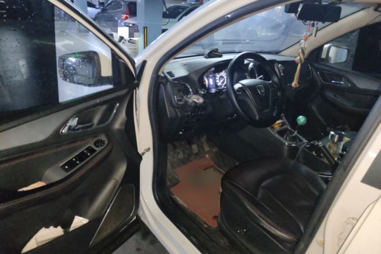 Used Baojun 560 2015 1.8L manual luxury version