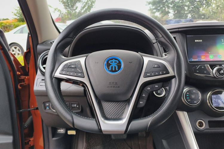 Used BYD Song New Energy 2017 Song DM 1.5TID All-Wheel Drive Prestige Model Steering Wheel