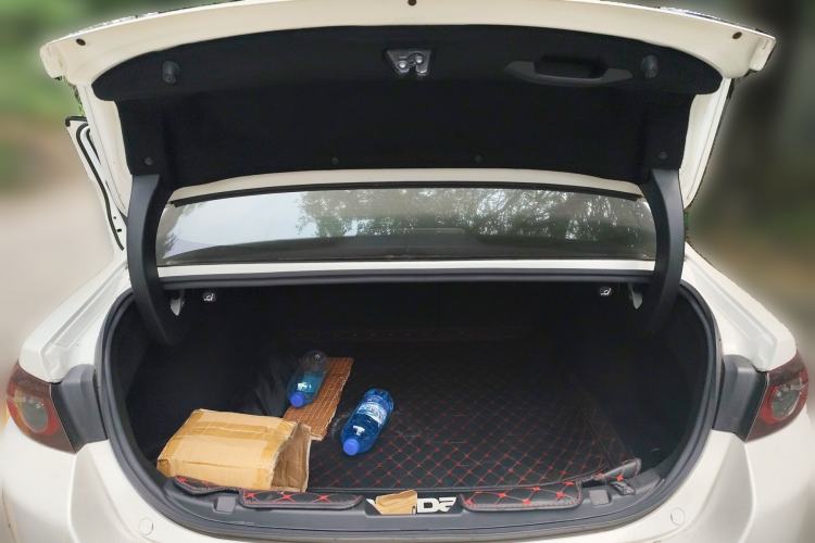 Used Mazda 3 Axela 2022 2.0L Automatic ZhiZun Edition
