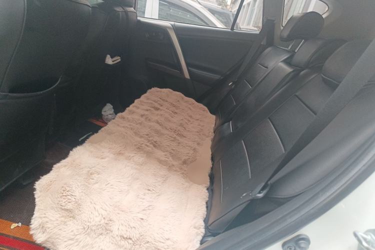 Used Toyota RAV4 2016 2.0L CVT Two-Wheel Drive Fashion Edition China V Standard