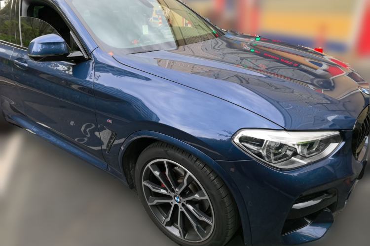 Used BMW X4 2021 xDrive 25i M Sport Night Edition package Front Right 45 Deg