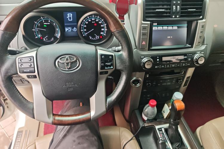 Used Toyota Prado 2010 4.0L Automatic VX NAVI Steering Wheel