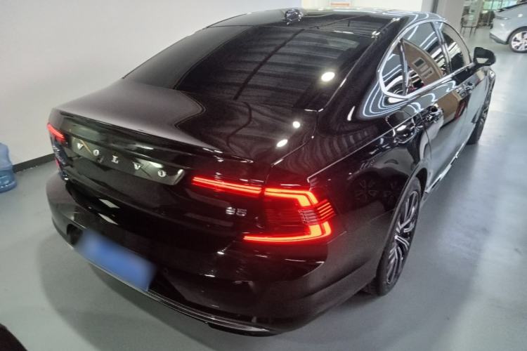 Used Volvo S90 2025 B5 Zhiya Luxury Edition Rear Right 45 Deg
