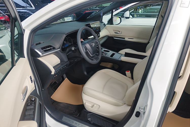 Used Toyota Granvia 2024 2.5L Hybrid Prestige ULTRA Edition Driver Seat