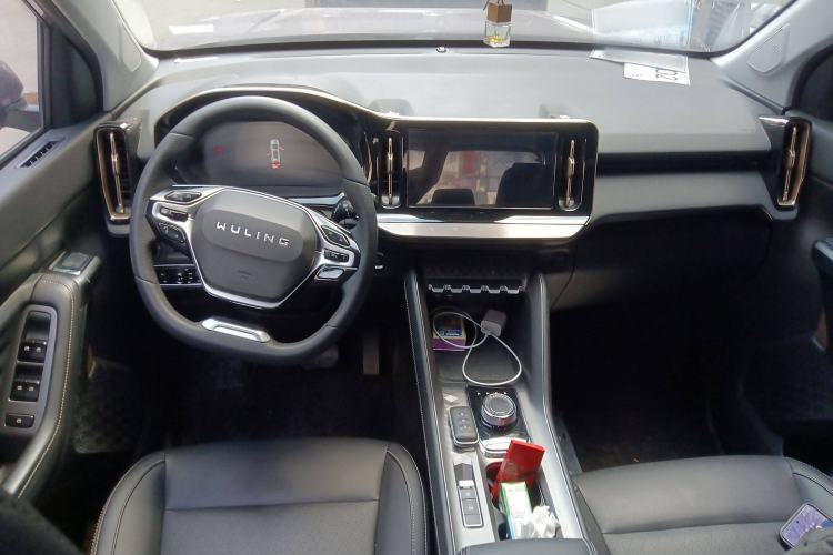 Used Wuling Xingyun 2023 2.0L DHT Flagship Edition