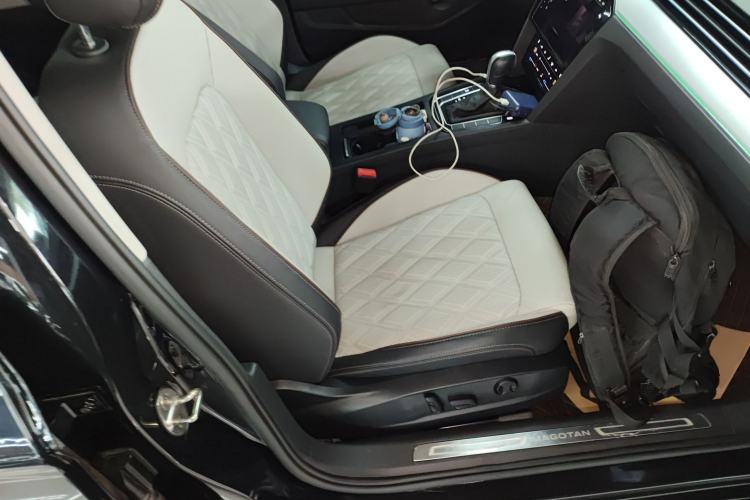 Used Volkswagen Magotan 2023 2 Million Units Commemorative Edition 330TSI DSG Luxury Version
