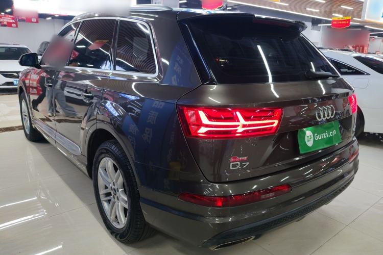 Used Audi Q7 2018 40 TFSI Comfort Model