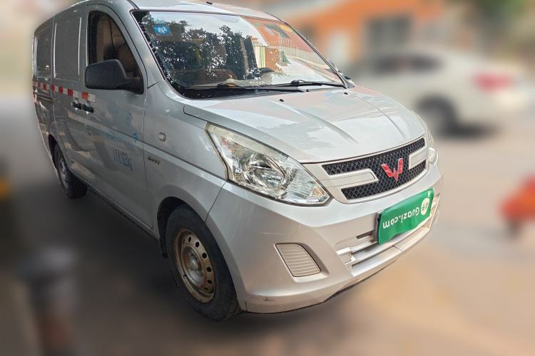 Used Wuling Rongguang V 2018 1.5L Practical Version Front Right 45 Deg