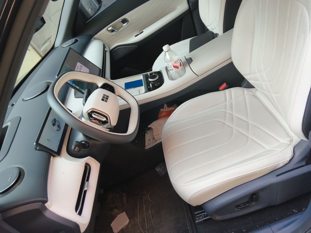 Geely Galaxy Xingjian 7 EM-i 2025 120km Navigator Edition — снимка 15