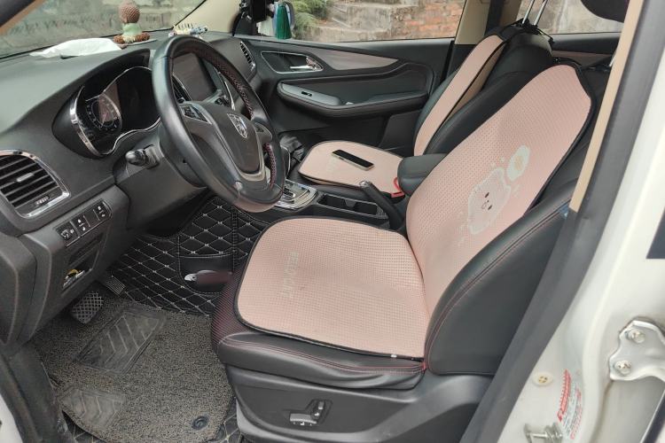Used Baojun 560 2016 1.8L iAMT Luxury Model Left Front Seat