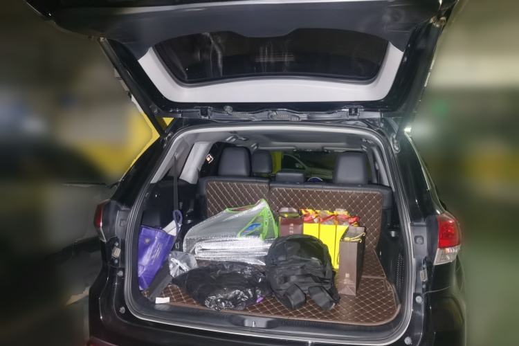 Used Toyota Highlander 2018 2.0T Four-Wheel Drive Luxury Version 7 Seats China VI Standard