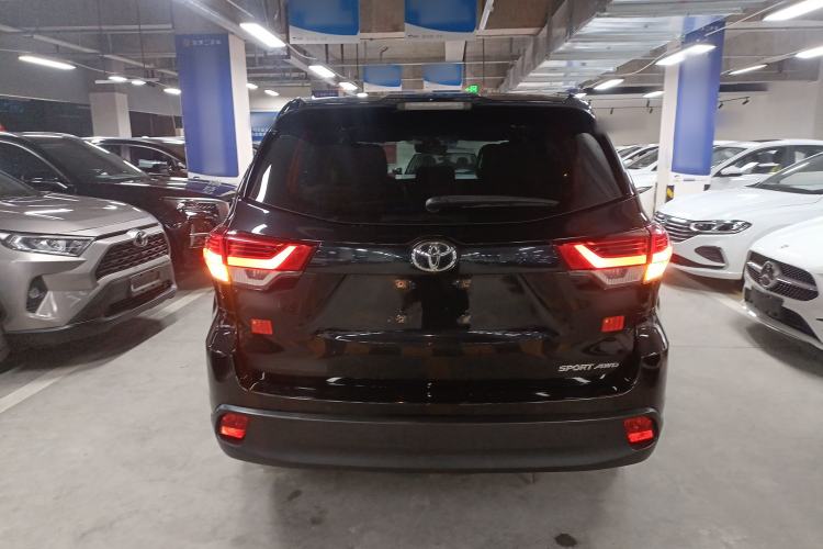 Used Toyota Highlander 2018 2.0T Four-Wheel Drive Luxury Version 7 Seats China VI Standard
