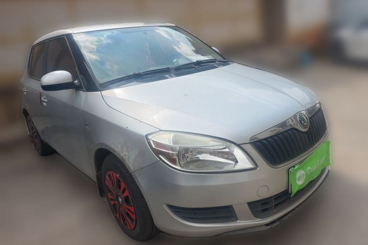 Used Skoda Fabia 2012 1.4L Manual Crystal Edition
