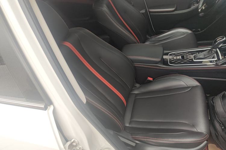 Used Dongfeng Fengon 580 2021 Revised ☆ Star Edition 1.5T Automatic Luxury Version Right Front Seat