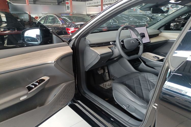 Used CHANGAN NEVO A07 2024 All-Electric "True Fragrant" Edition 515 Elite Model Driver Seat