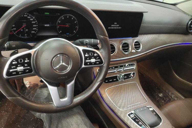 Used Mercedes-Benz E-Class 2019 E 260 L 4MATIC
