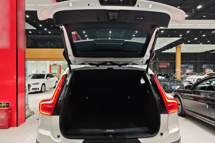 Used Volvo XC40 2023 B3 Zhiyuan Luxury Edition
