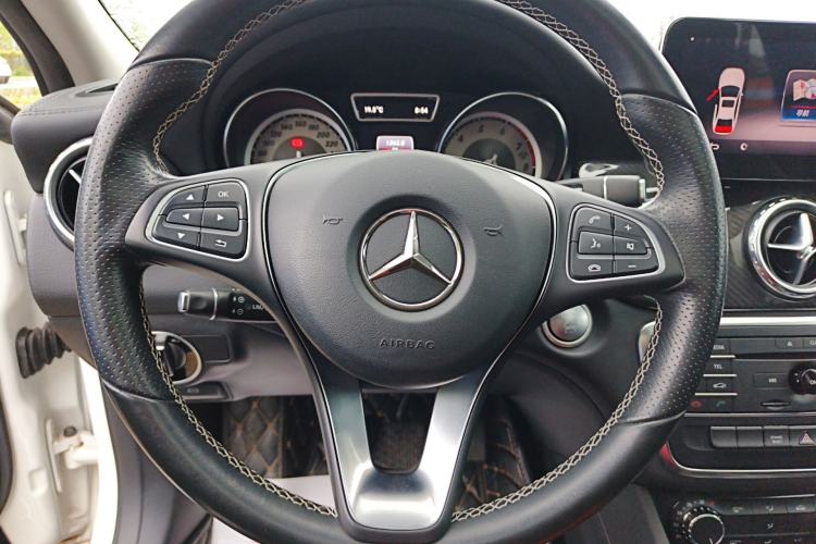 Used Mercedes-Benz GLA 2016 GLA 200 Fashion Model