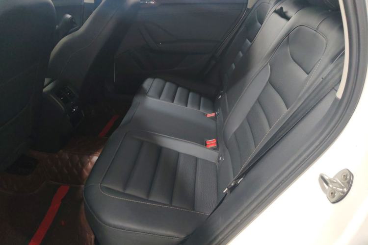 Used Volkswagen Tharu 2021 330TSI All-Wheel Drive Luxury PLUS Version Left Rear Seat