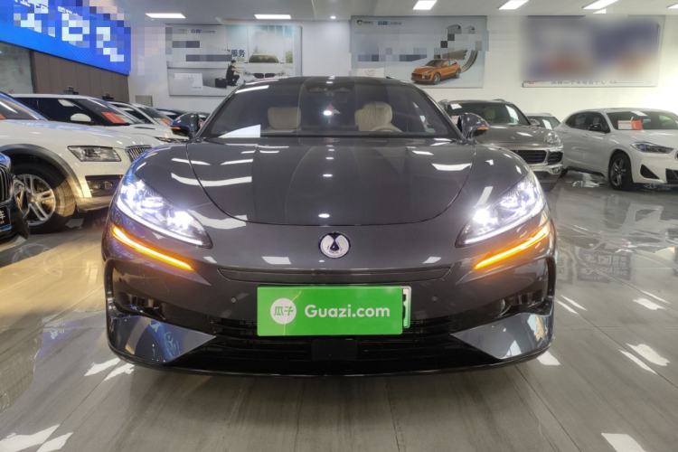 Used Denza Z9 2024 1100 km Four-Wheel Drive Max Version
