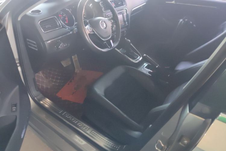 Used Volkswagen Sagitar 2015 230TSI Automatic Luxury Model