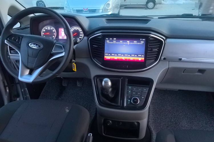 Used JAC Refine M4 2017 2.0T Manual Comfort Version
