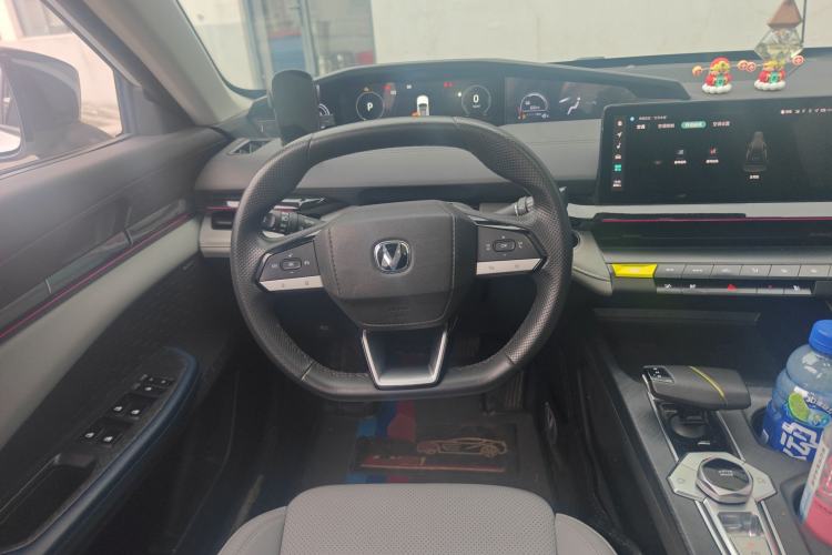 Used Changan UNI-V iDD 2023 ZhiDian iDD 1.5T 113km ZhiKu Model