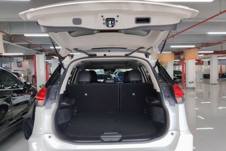 Used Nissan X-Trail 2023 Classic 2.0L Two-Wheel Drive Smart Connect & Comfort Edition Trunk