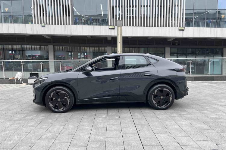 Used Volkswagen ID.UNYX 2024 Pro Long-Range Version
