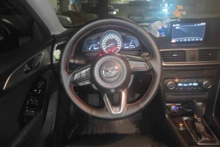 Used Mazda 3 Axela 2017 Sedan 1.5L Automatic Luxury Model China VI Standard
