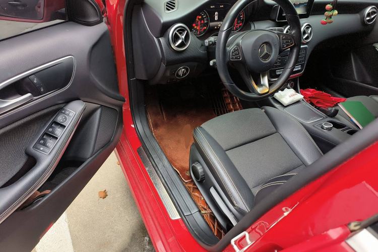 Used Mercedes-Benz A-Class 2016 A 200 Dynamic Edition Driver Seat