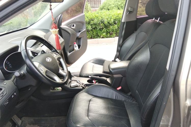 Used Hyundai ix35 2015 2.0L Automatic 2WD Smart Type China IV