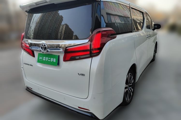 Used Toyota Alphard 2018 Revised Version 3.5L Premium Edition

