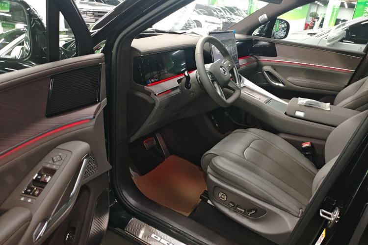 Used Denza N9 2025 Prestige Version
