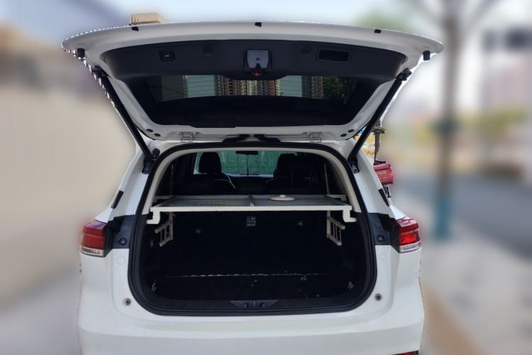 Used CHANGAN OSHAN X7 PLUS 2022 1.5T Blue Whale Edition Automatic Geeker Navigation Model Trunk