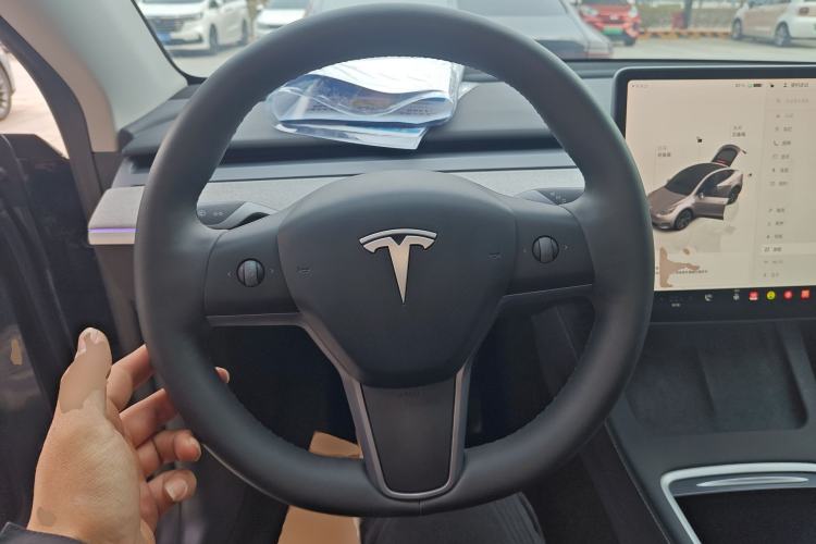 Used Tesla Model Y 2024 Rear-Wheel-Drive Version Steering Wheel