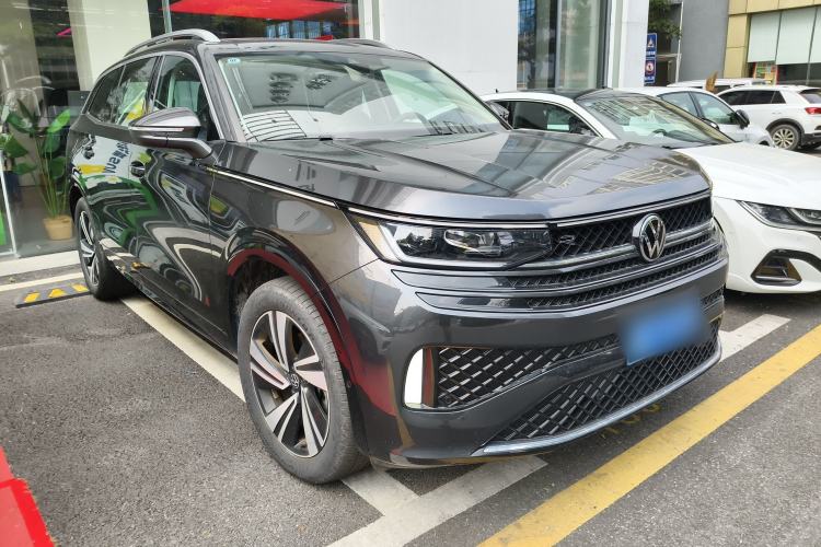 Used Volkswagen Tavendor 2023 380TSI Four-Wheel Drive R-Line Cruise Edition Front Right 45 Deg