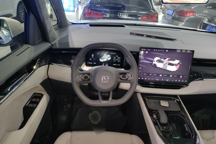 Used Zeekr 009 2024 Six-Seat Executive Version 4WD 108 kWh Steering Wheel