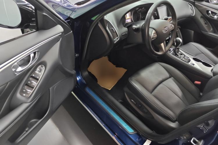 Used Infiniti Q50L 2016 2.0T Enjoyment Edition
