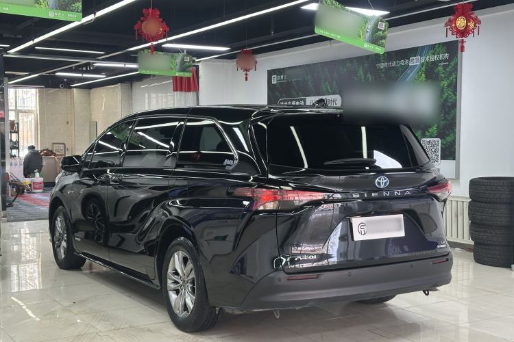 Used Toyota SIENNA 2023 2.5L Hybrid Comfort Edition