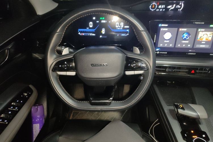 Used Oshan Z6 2022 Blue Whale 1.5T DCT Luxury Model
