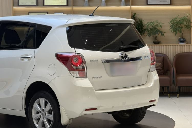 Used Toyota Verso 2014 Starlight 180E CVT Elite Edition
