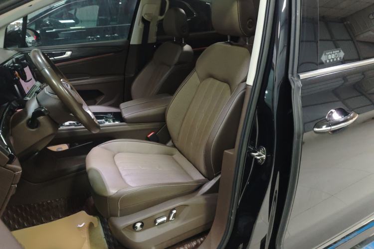 Used Volkswagen Viloran 2023 380TSI Luxury Edition Left Front Seat