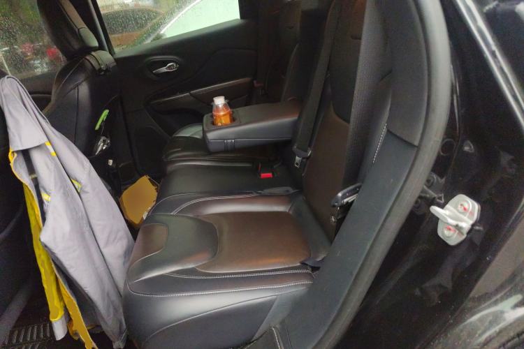 Used Jeep Cherokee 2016 2.4L Leading Smart Version