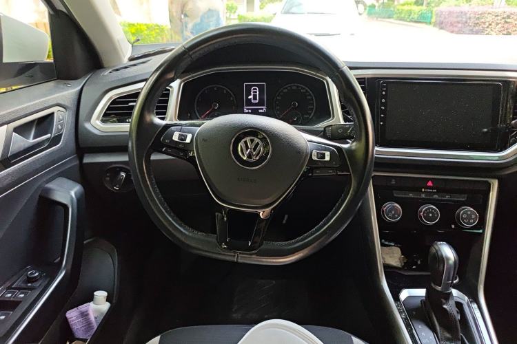 Used Volkswagen T-ROC 2018 230TSI DSG Two-Wheel Drive Advanced Version China V Standard Steering Wheel