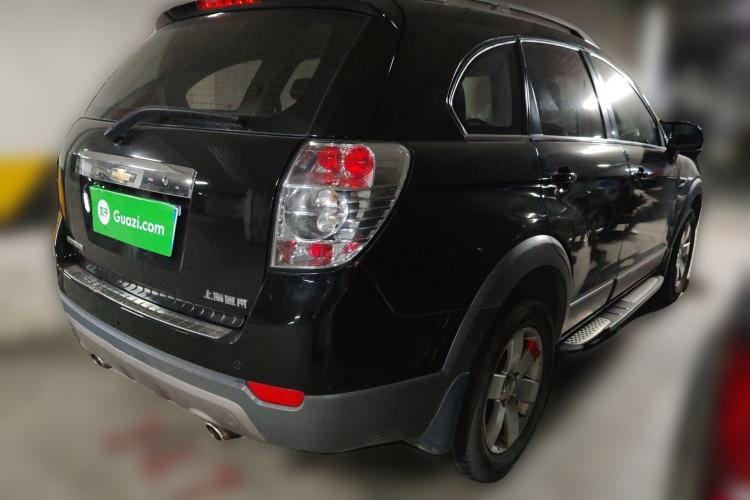 Used Chevrolet Captiva 2014 2.4L Two-Wheel Drive Urban Version 7 Seats Rear Right 45 Deg